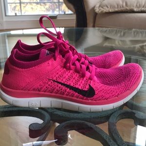 Women’s NIke Fyknits 4.0
